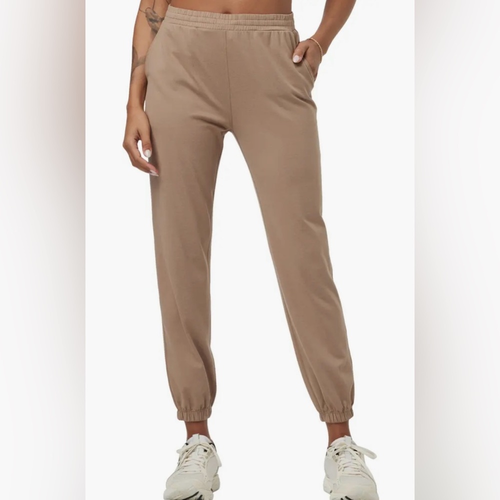 Vuori Boyfriend Joggers Goldenrod Heather